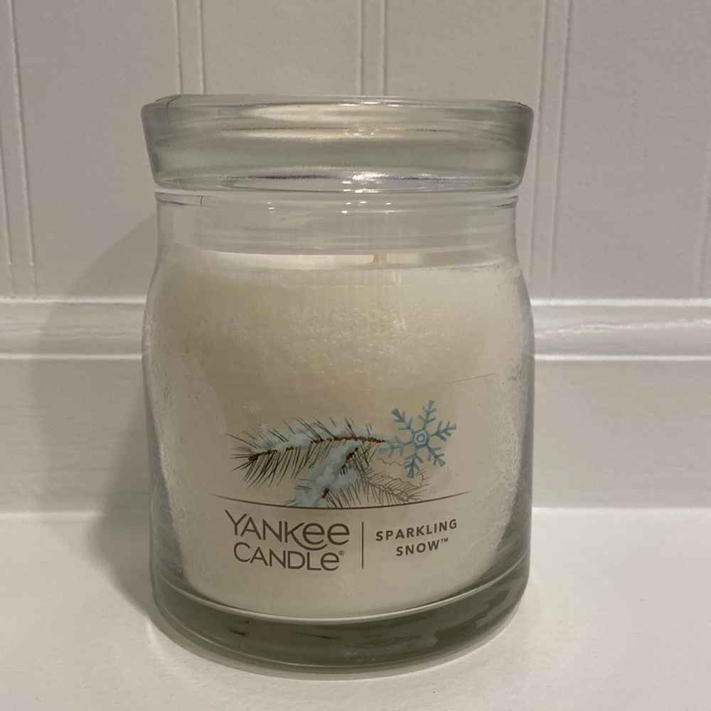 Yankee ‘Sparkling Snow’ 🌟❄️ candle 🕯️